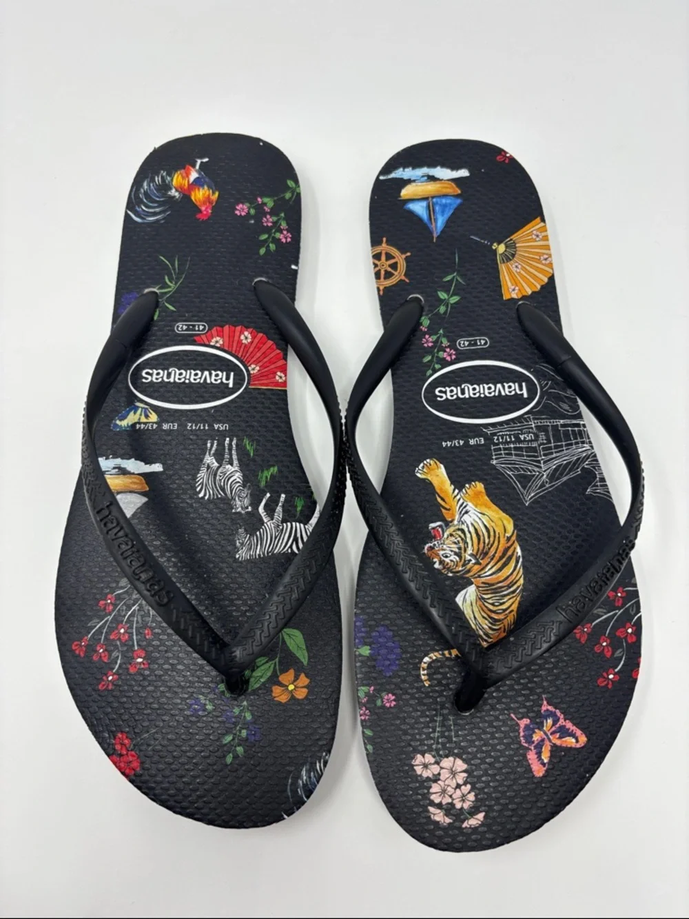 Havaianas | Black Tropical Motif Flip Flops 11/12‎ 43/44